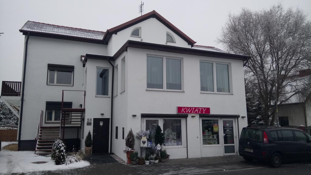 Willton Apartamenty Psary Exterior foto